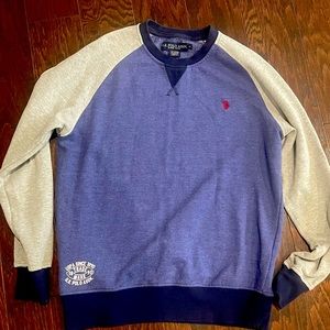 Us Polo Assn sweat shirt - vintage look!
Size M